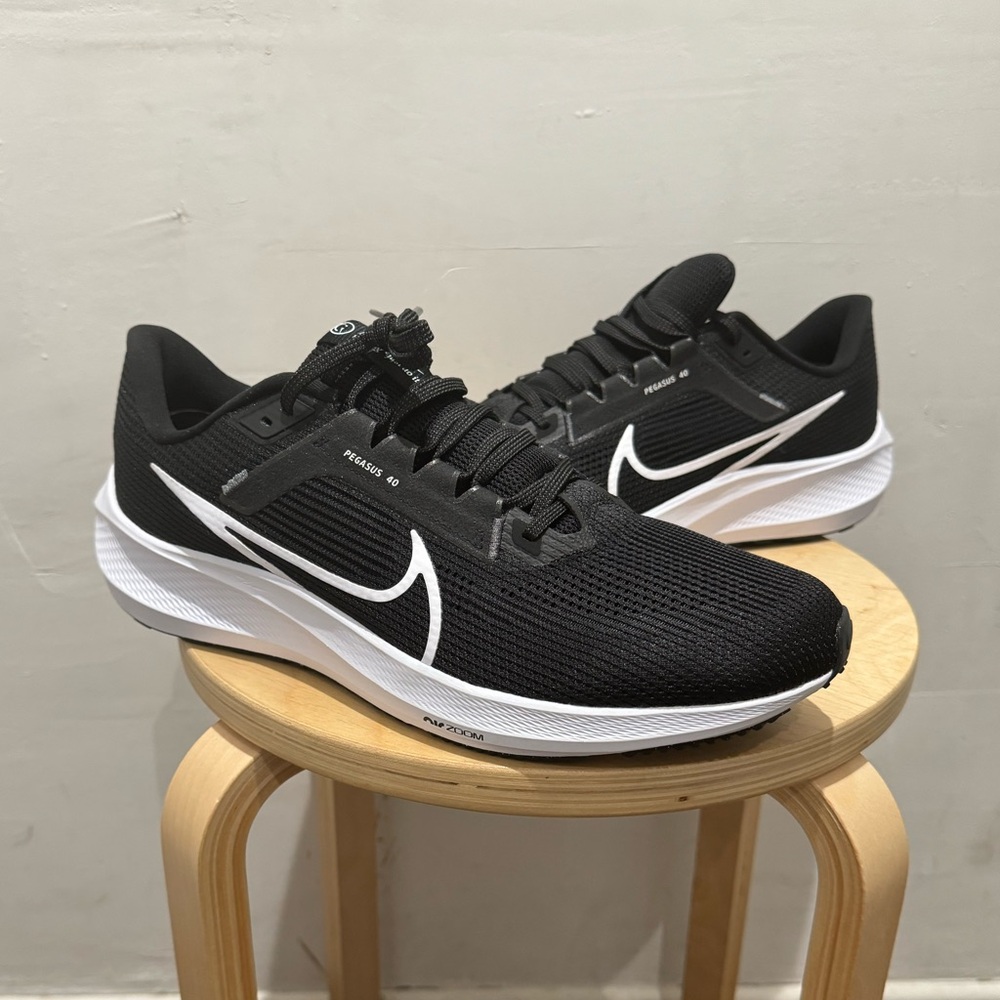 Nike Air Zoom Pegasus 40 Black White Mens 13